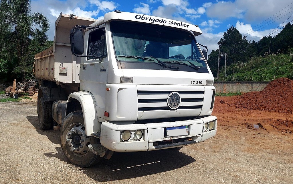 Volkswagen VW 17.210 4x2 04/04