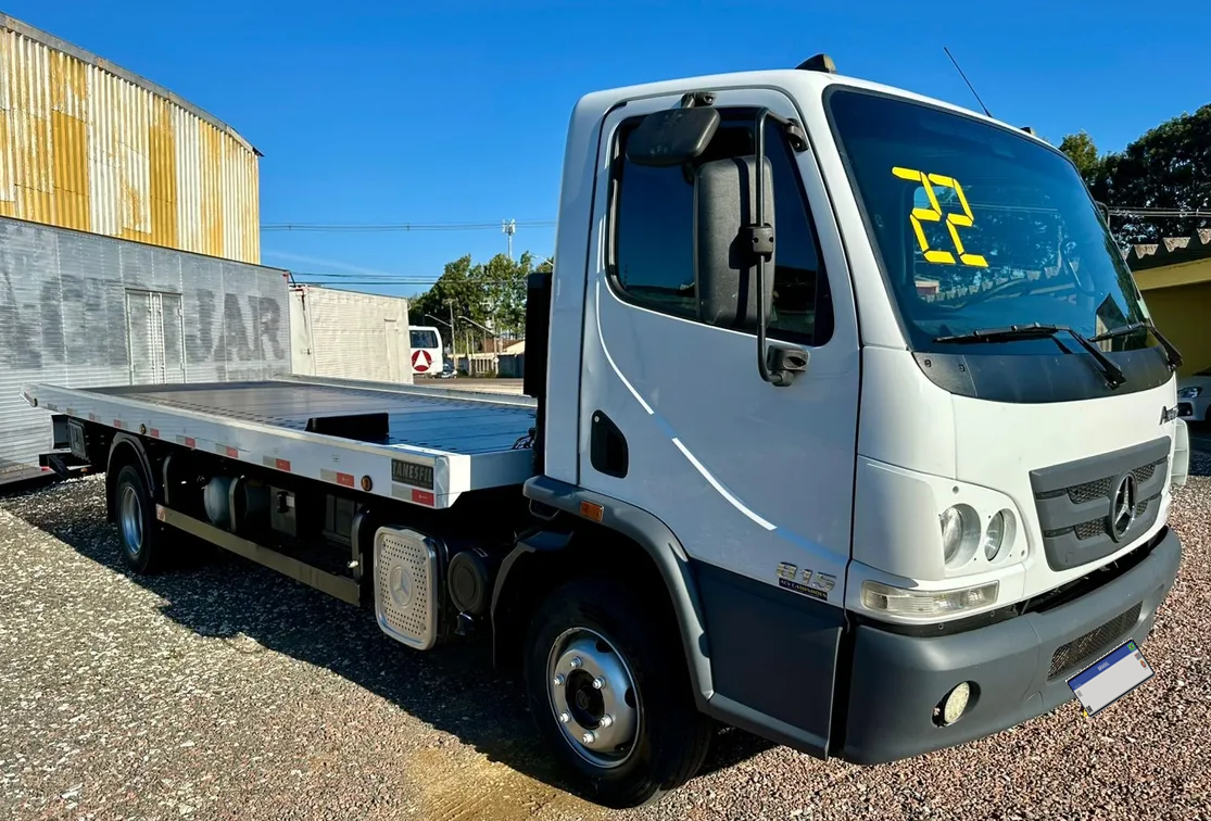 Mercedes-Benz 815 4x2 22/22