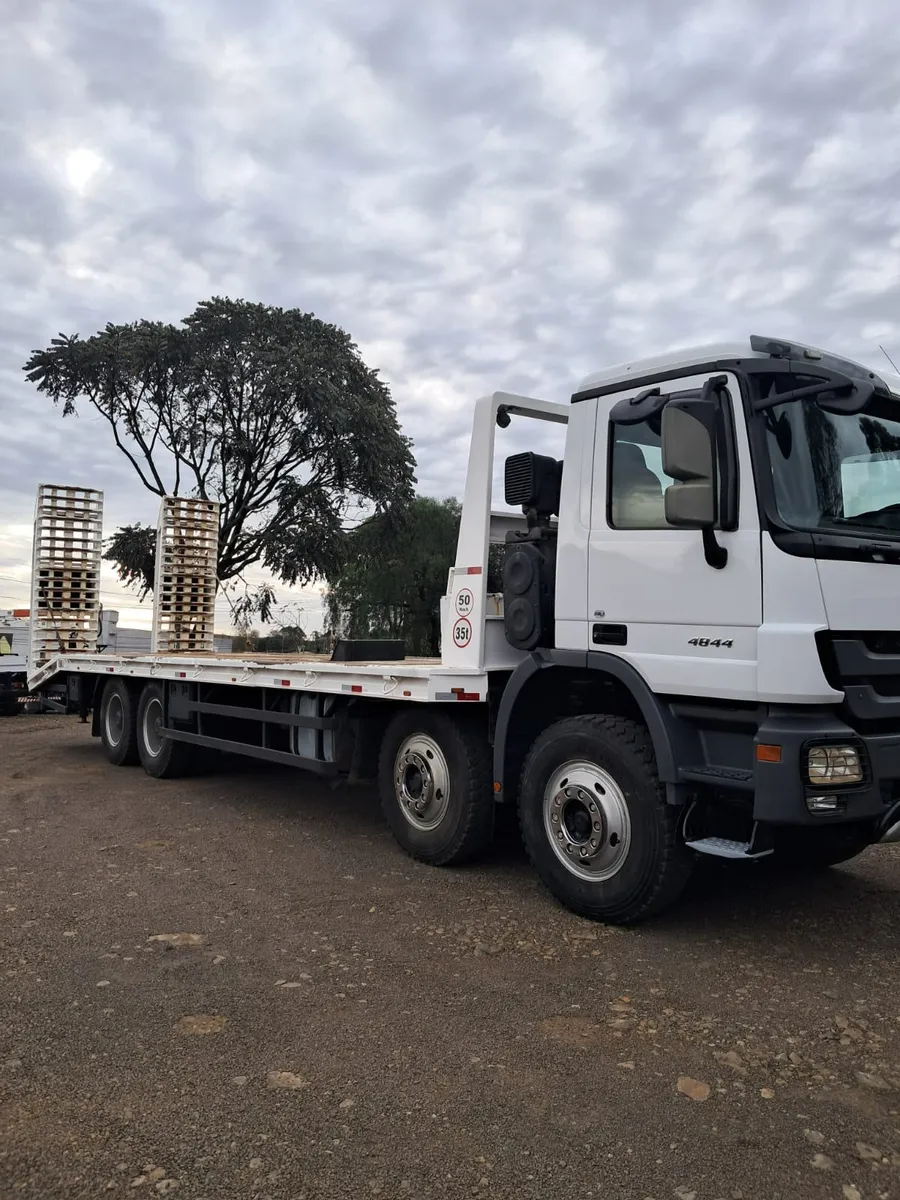 Mercedes-Benz Actros 4844 8x4 
