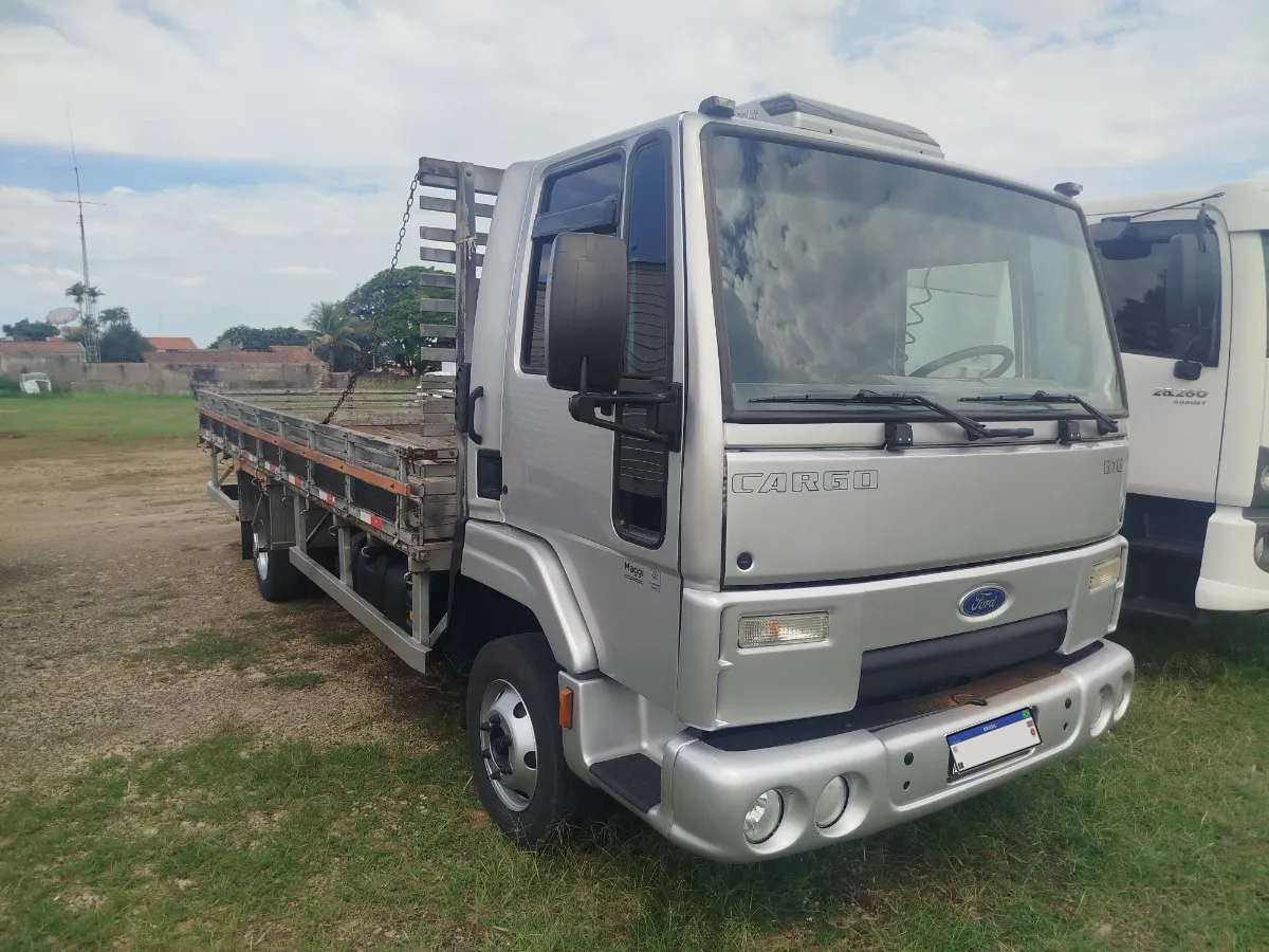 Ford Cargo 816 S 13/13